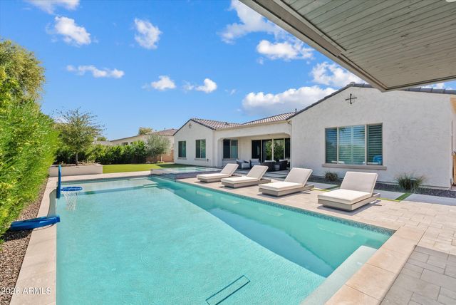 2562 E CLARK Drive, Gilbert, AZ 85297