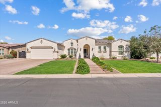 2562 E CLARK Drive, Gilbert, AZ 85297