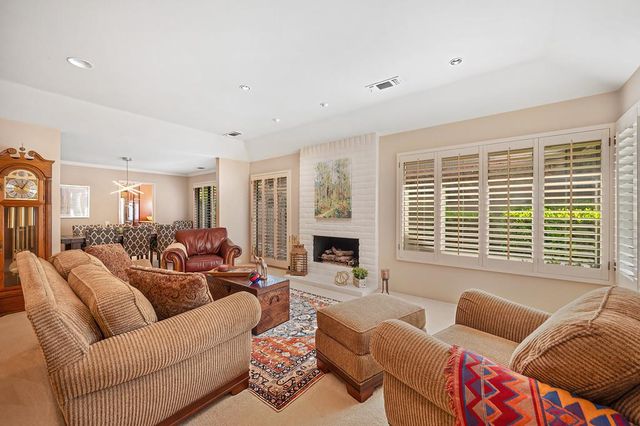 11600 Forty Niner Cir, Gold River, CA 95670