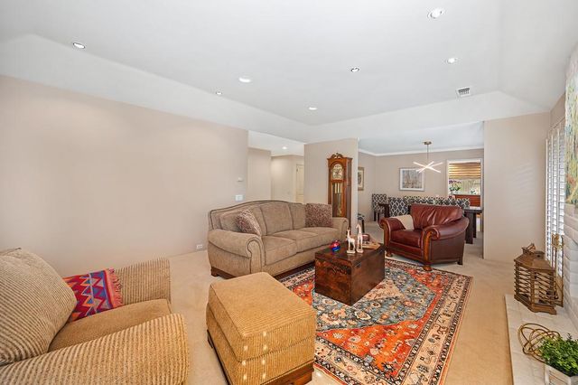 11600 Forty Niner Cir, Gold River, CA 95670