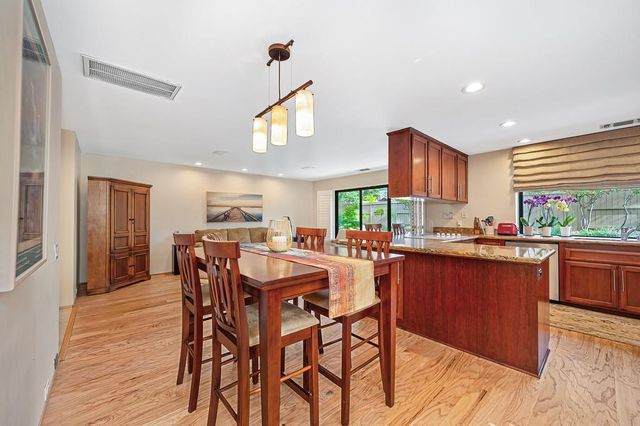 11600 Forty Niner Cir, Gold River, CA 95670