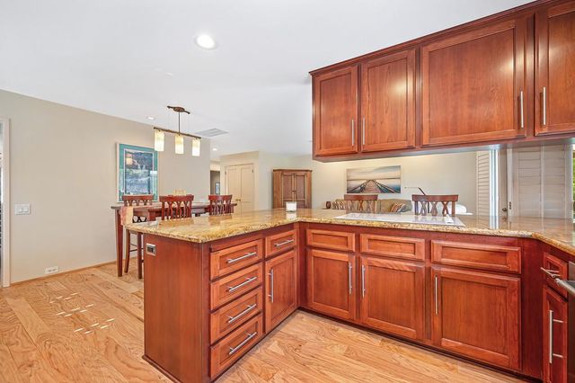 11600 Forty Niner Cir, Gold River, CA 95670