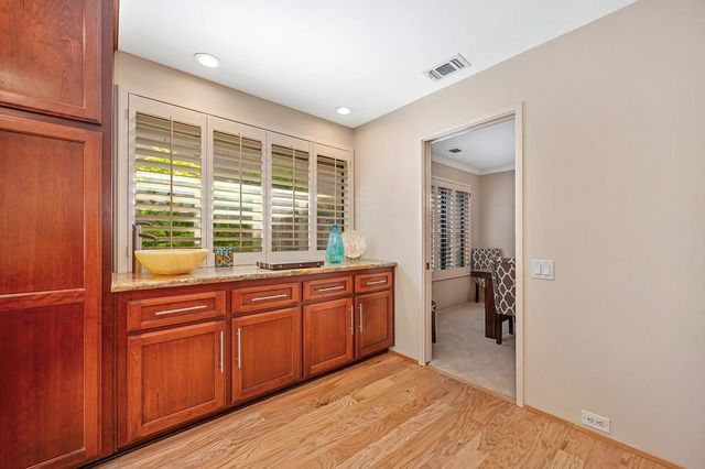 11600 Forty Niner Cir, Gold River, CA 95670