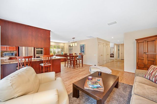 11600 Forty Niner Cir, Gold River, CA 95670