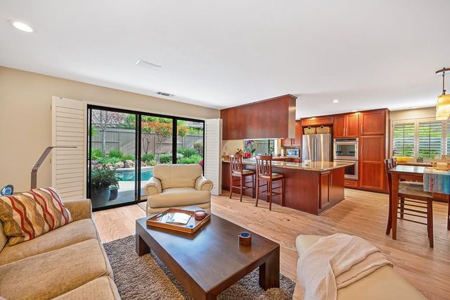 11600 Forty Niner Cir, Gold River, CA 95670