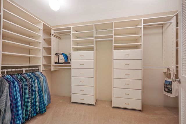 11600 Forty Niner Cir, Gold River, CA 95670