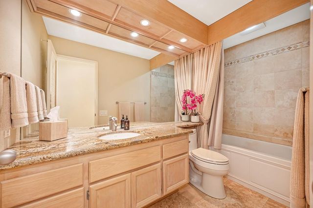 11600 Forty Niner Cir, Gold River, CA 95670