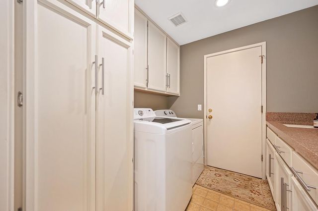 11600 Forty Niner Cir, Gold River, CA 95670