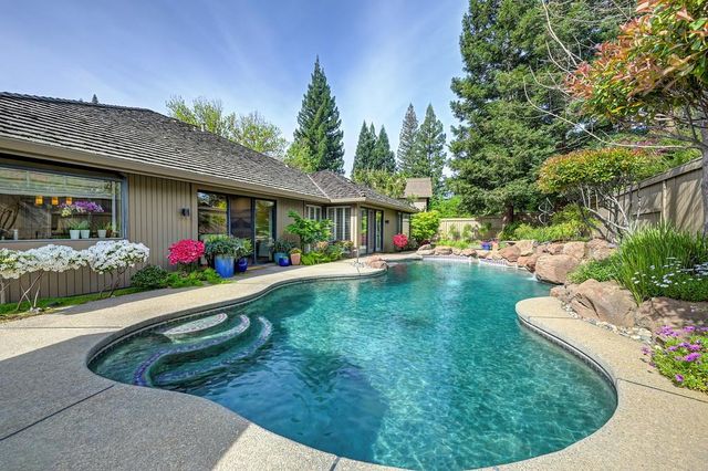 11600 Forty Niner Cir, Gold River, CA 95670