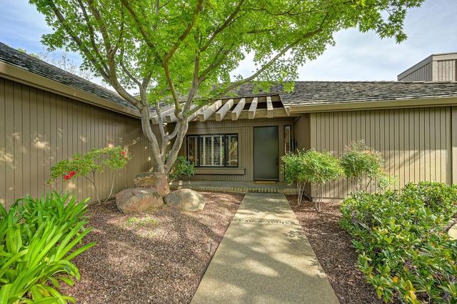 11600 Forty Niner Cir, Gold River, CA 95670