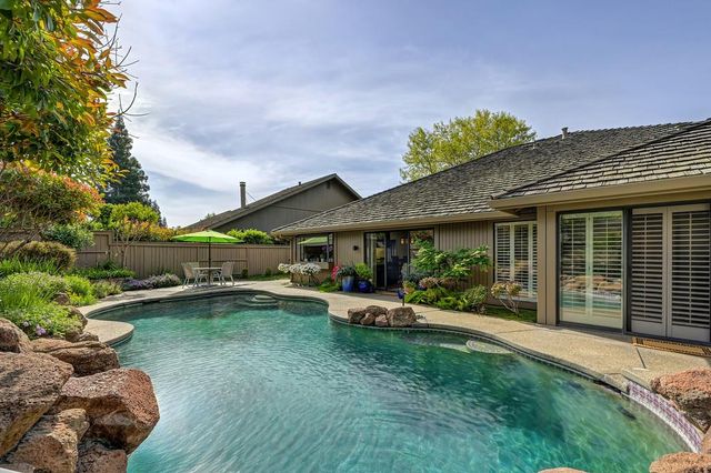 11600 Forty Niner Cir, Gold River, CA 95670