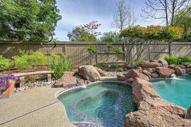 11600 Forty Niner Cir, Gold River, CA 95670