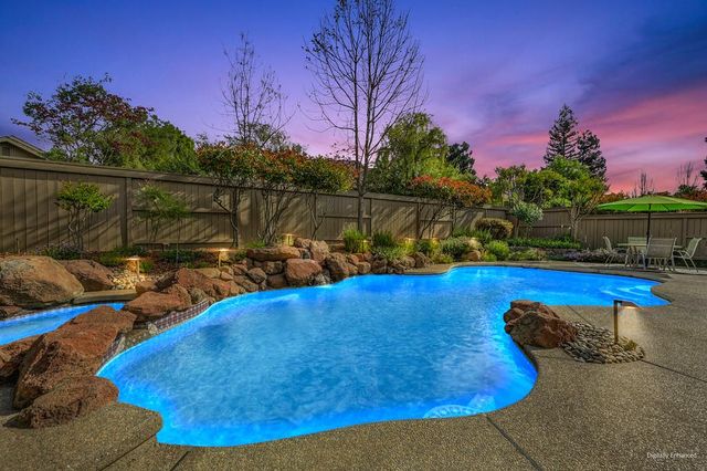 11600 Forty Niner Cir, Gold River, CA 95670