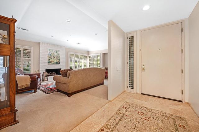 11600 Forty Niner Cir, Gold River, CA 95670