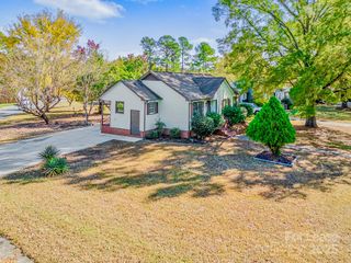 7605 Bramblewood Drive, Charlotte, NC 28217