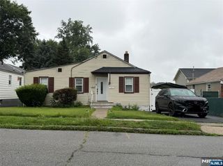 147 7th Street, Saddle Brook, NJ 07663