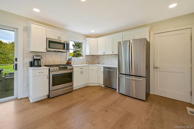 820 Gabriella Court, Mattituck, NY 11952