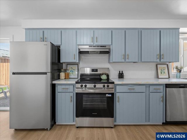 13272 Aspen Wy NE, Aurora, OR 97002