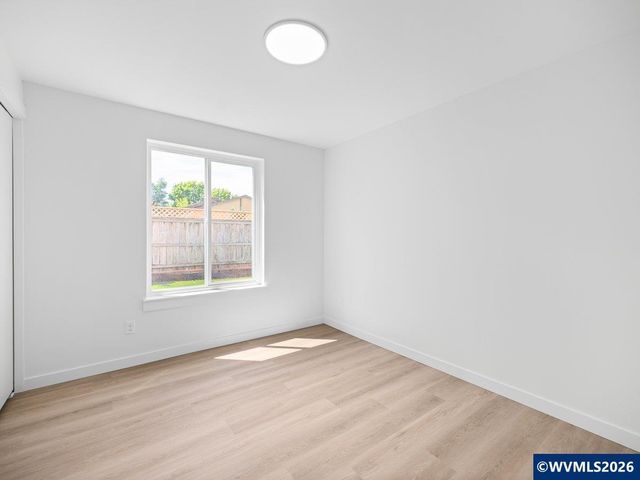 13272 Aspen Wy NE, Aurora, OR 97002