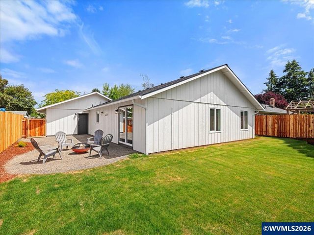 13272 Aspen Wy NE, Aurora, OR 97002