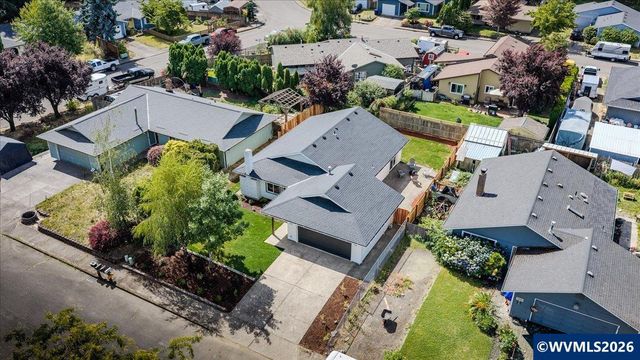 13272 Aspen Wy NE, Aurora, OR 97002