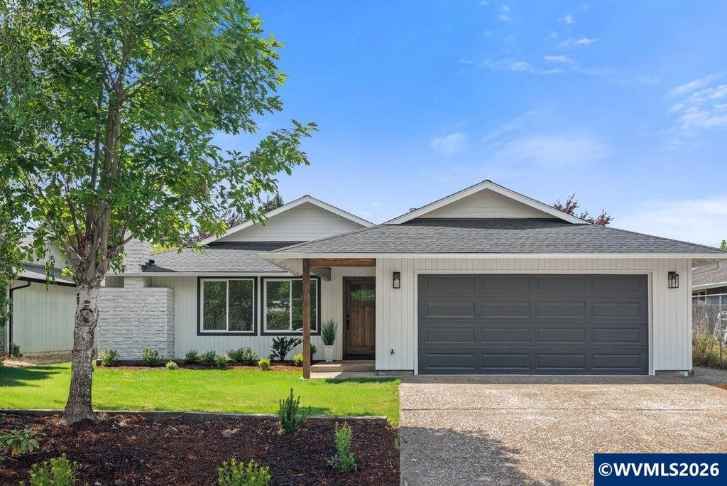 13272 Aspen Wy NE, Aurora, OR 97002