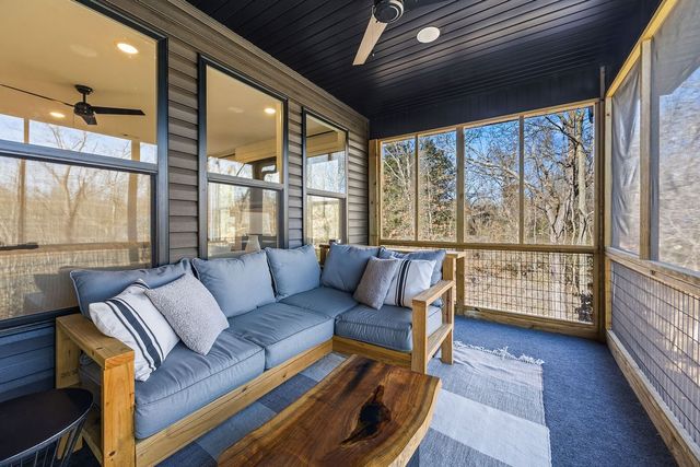 5 Shelly Lane, Bella Vista, AR 72714