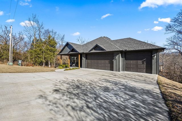 5 Shelly Lane, Bella Vista, AR 72714