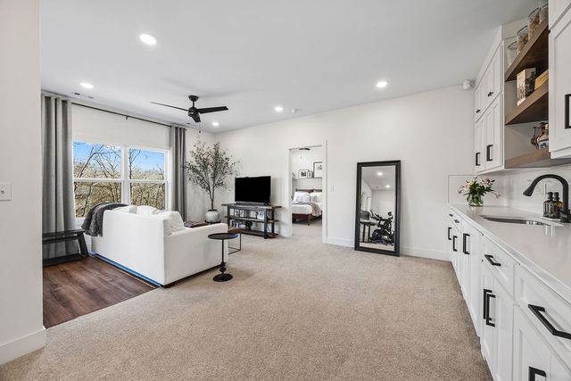 5 Shelly Lane, Bella Vista, AR 72714