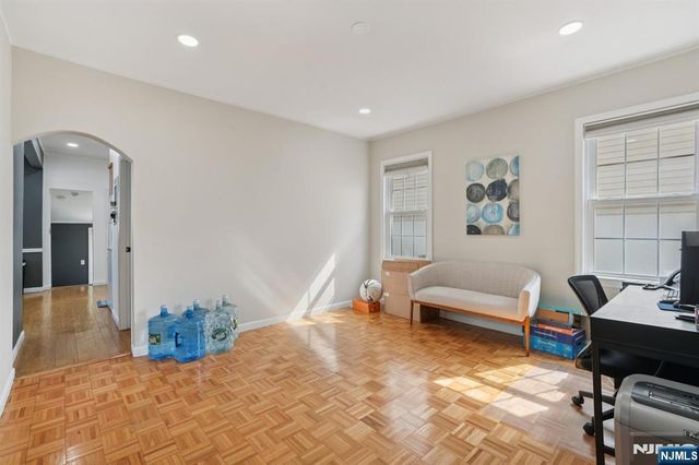 471 Harding Avenue, Lyndhurst, NJ 07071