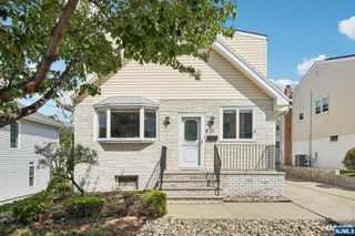 471 Harding Avenue, Lyndhurst, NJ 07071
