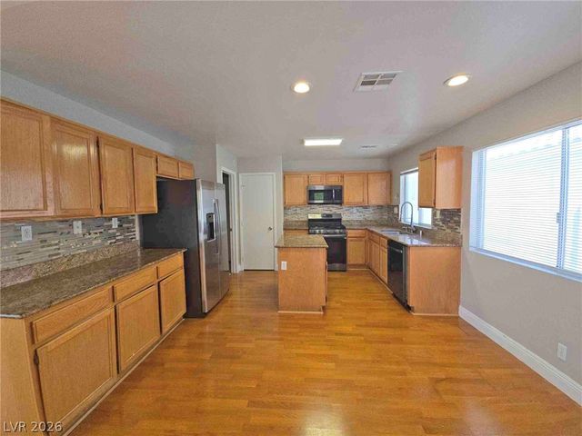 5930 Springmist Street, North Las Vegas, NV 89031