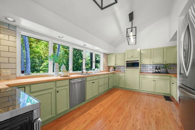 21474 Almaden Road, San Jose, CA 95120