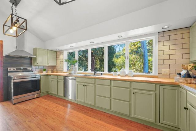 21474 Almaden Road, San Jose, CA 95120