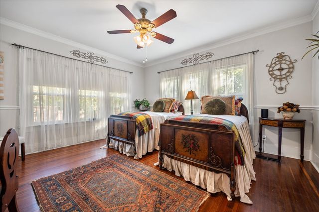 407 W Columbia Street, Weatherford, TX 76086