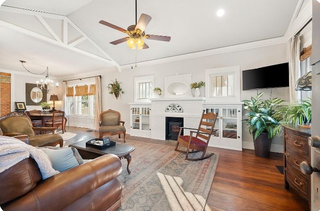 407 W Columbia Street, Weatherford, TX 76086