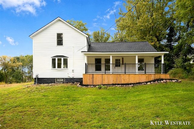 3820 11 Mile Road, Rockford, MI 49341