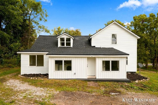 3820 11 Mile Road, Rockford, MI 49341