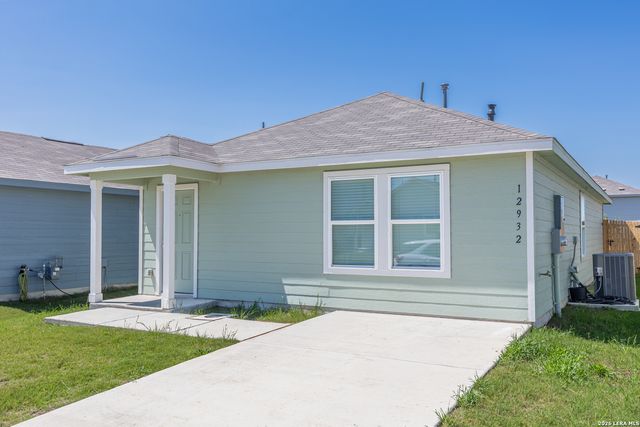 12932 LAKE FRYER, St Hedwig, TX 78152