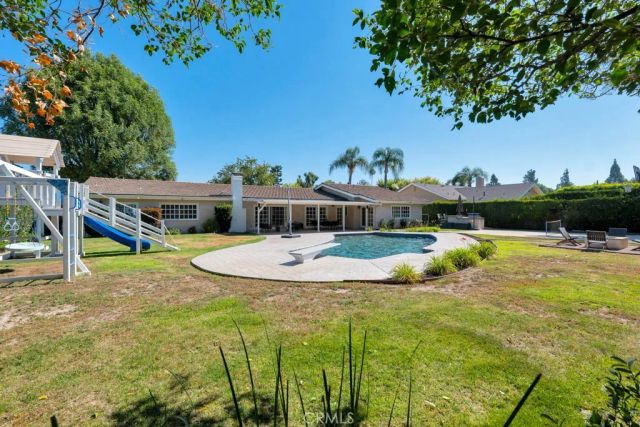 18950 Merridy Street, Northridge, CA 91324
