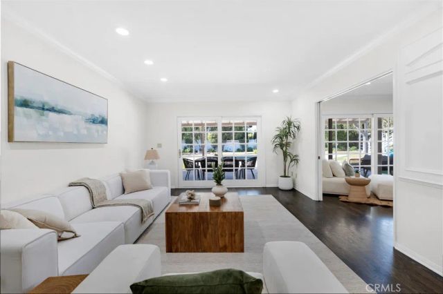 18950 Merridy Street, Northridge, CA 91324