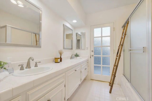18950 Merridy Street, Northridge, CA 91324