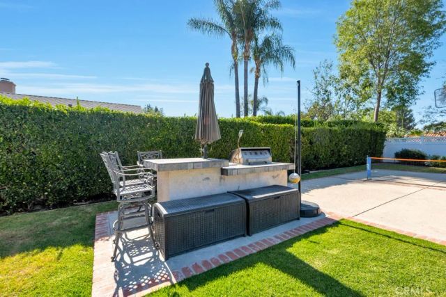 18950 Merridy Street, Northridge, CA 91324