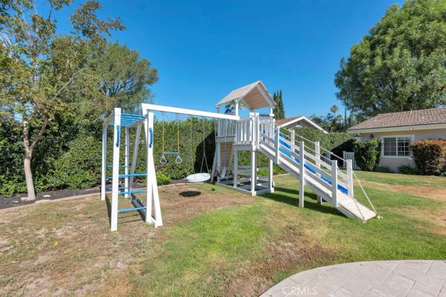 18950 Merridy Street, Northridge, CA 91324