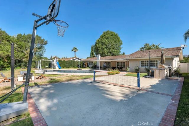 18950 Merridy Street, Northridge, CA 91324