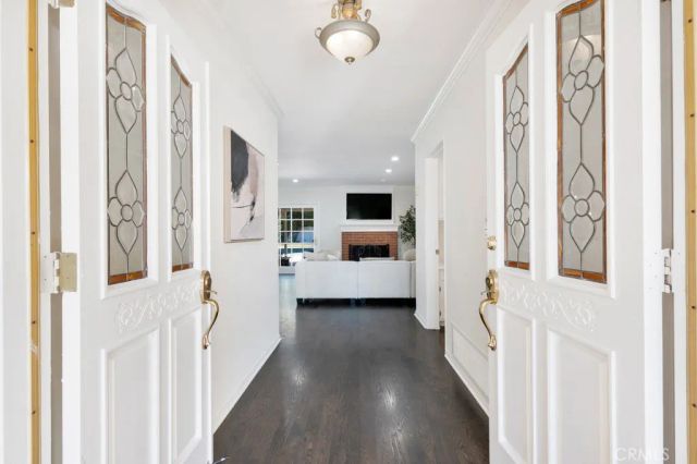 18950 Merridy Street, Northridge, CA 91324