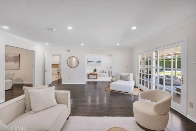 18950 Merridy Street, Northridge, CA 91324