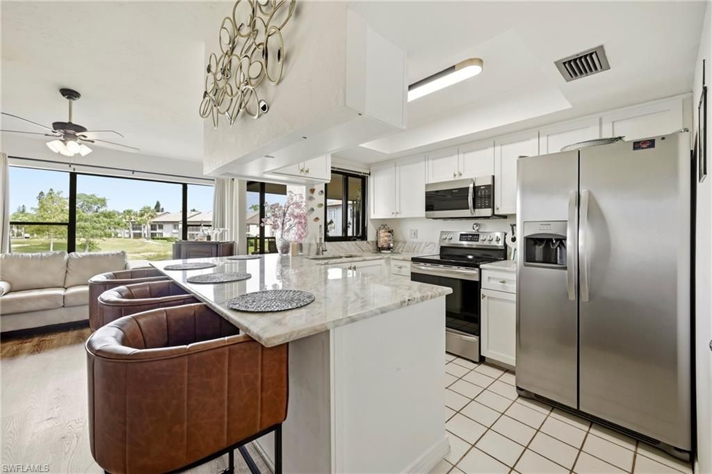 5830 Trailwinds DR 824, FORT MYERS, FL 33907 — photo 2