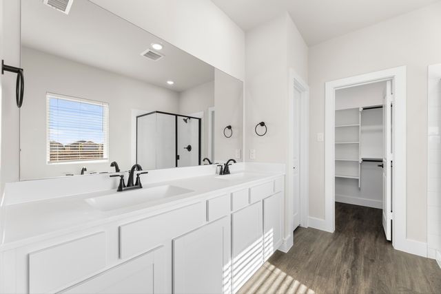 701 Valley Pines Drive, Anna, TX 75409