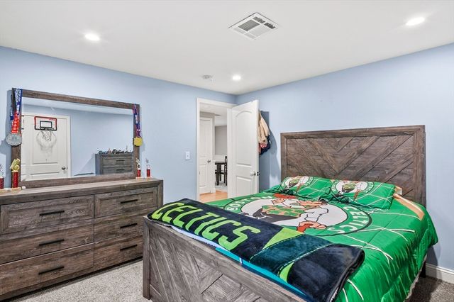 74 Oak Hill Rd, Southborough, MA 01745